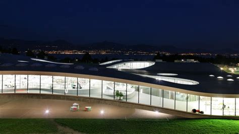 epfl rolex learning center école polytechnique fédérale de lausanne|EPFL Lausanne building.